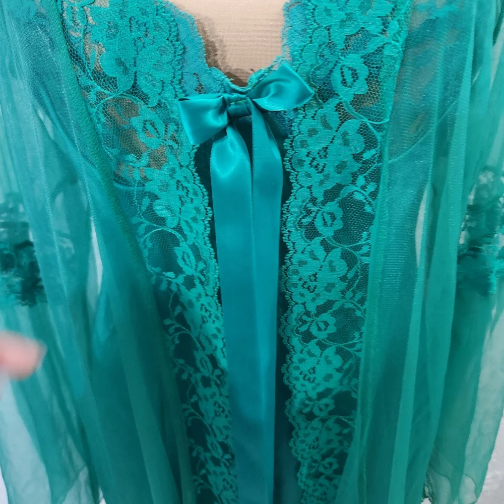 Vintage Teal Slip and Sheer Robe Set - Picture 7 of 15